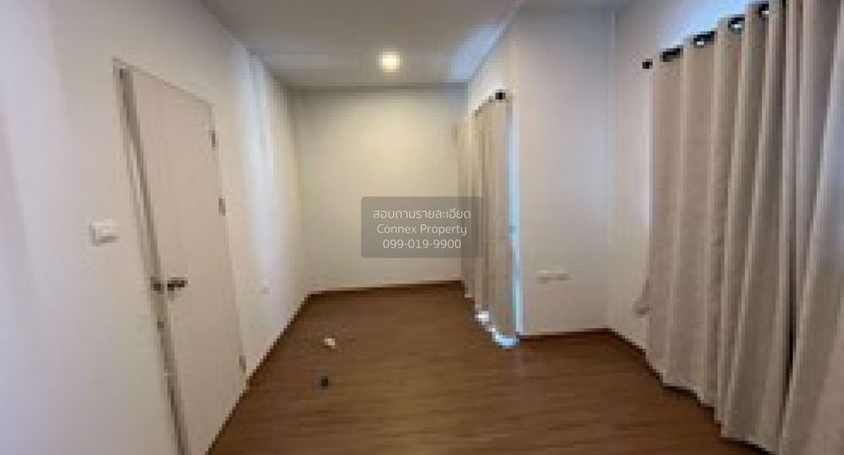 For rent 4 bedrooms townhouse in Mueang Samut Prakan, Samut Prakan