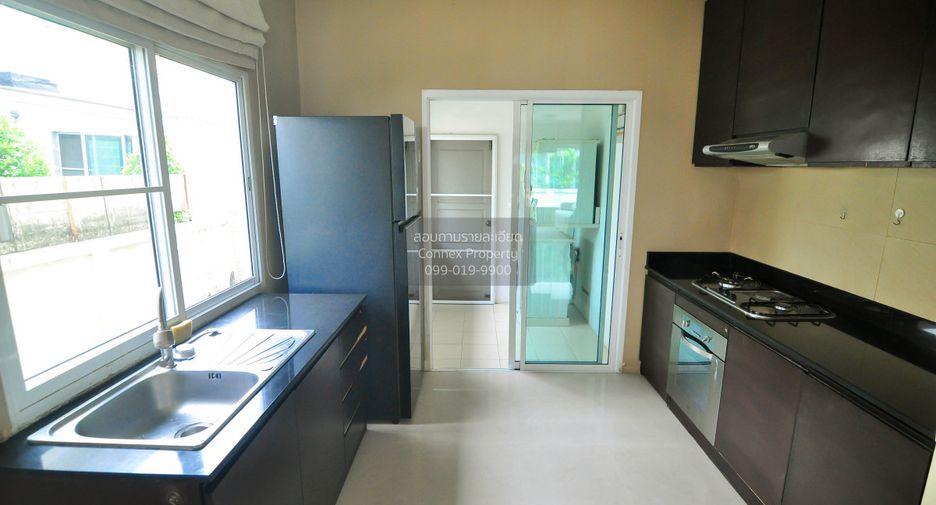 For rent 3 bedrooms house in Lat Krabang, Bangkok
