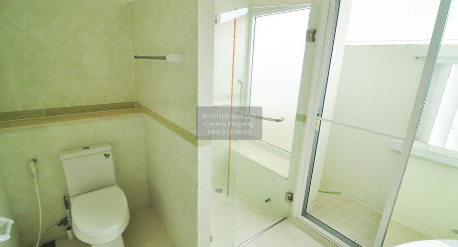 For rent 3 bedrooms house in Lat Krabang, Bangkok