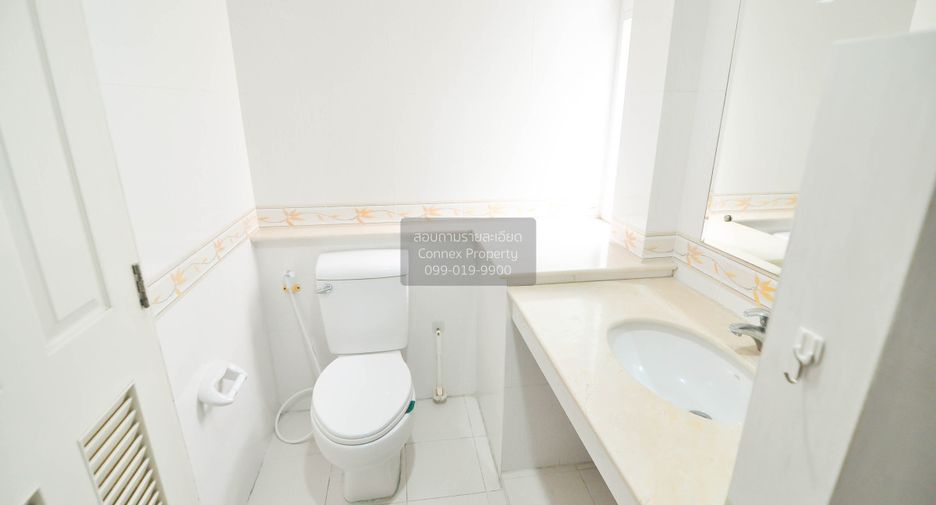 For rent 3 bedrooms house in Lat Krabang, Bangkok