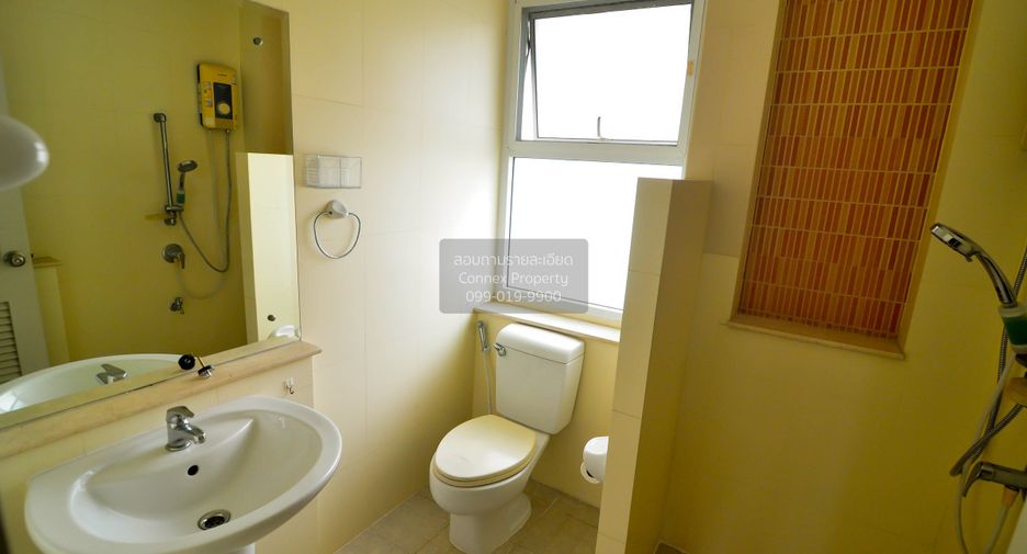 For rent 3 bedrooms house in Lat Krabang, Bangkok