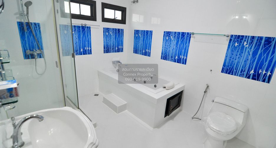 For rent 3 bedrooms house in Lat Krabang, Bangkok