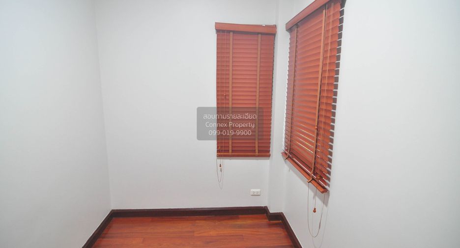 For rent 3 bedrooms house in Lat Krabang, Bangkok
