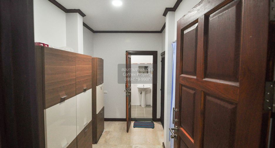 For rent 3 bedrooms house in Lat Krabang, Bangkok