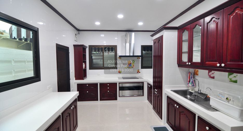 For rent 3 bedrooms house in Lat Krabang, Bangkok