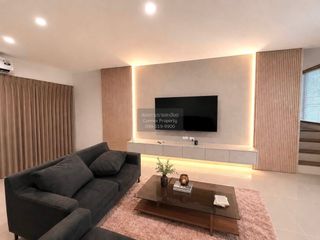 For rent 4 bedrooms townhouse in Bang Phli, Samut Prakan