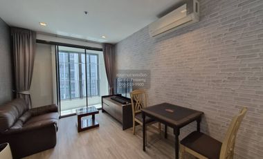 For rent 2 bedrooms condo in Huai Khwang, Bangkok