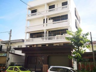 For rent 11 ベッドルーム office in Prawet, Bangkok