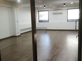 For rent 11 ベッドルーム office in Prawet, Bangkok