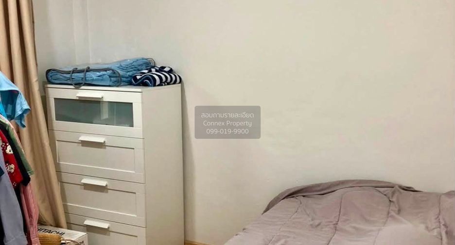 For rent 3 bedrooms townhouse in Huai Khwang, Bangkok