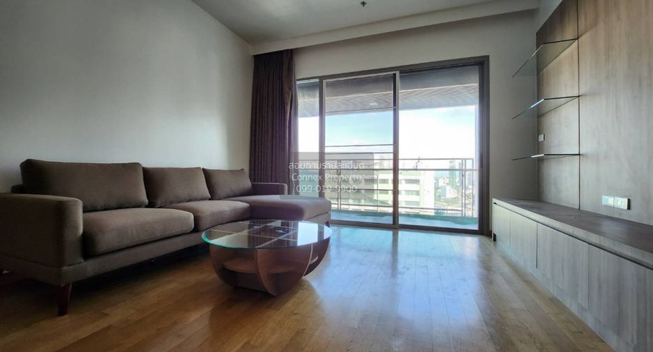 For rent 2 bedrooms condo in Khlong Toei, Bangkok