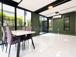 For rent 4 bedrooms house in Bang Khun Thian, Bangkok