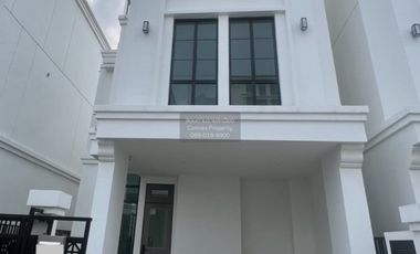 Casa en alquiler de 3 habitaciones en Lat Phrao, Bangkok