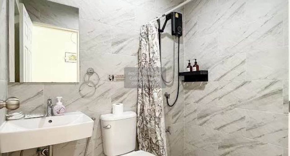 For rent 2 bedrooms townhouse in Mueang Phuket, Phuket
