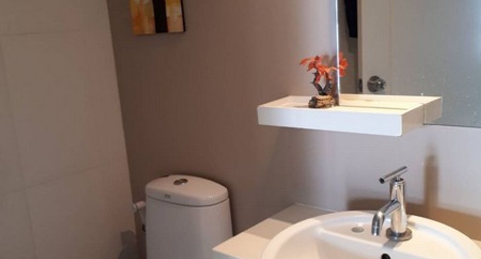 Wohnung zur Miete mit 1 Zimmer in Phra Khanong, Bangkok