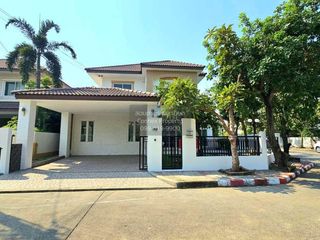 À louer 3 chambres maison à Bang Bua Thong, Nonthaburi