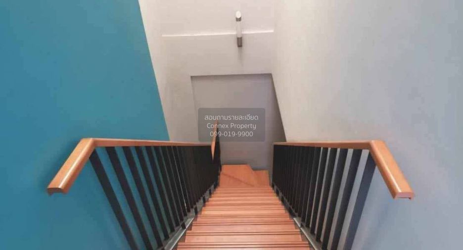 For rent 3 bedrooms townhouse in Khan Na Yao, Bangkok
