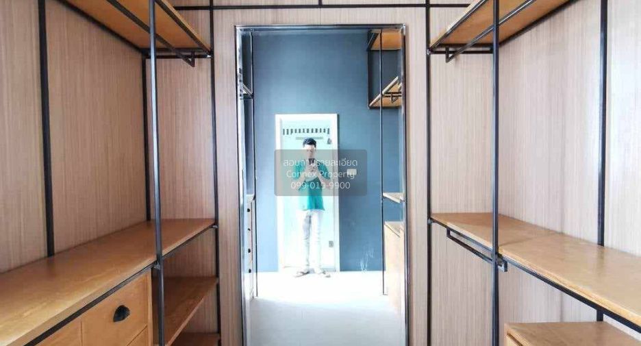 For rent 3 bedrooms townhouse in Khan Na Yao, Bangkok