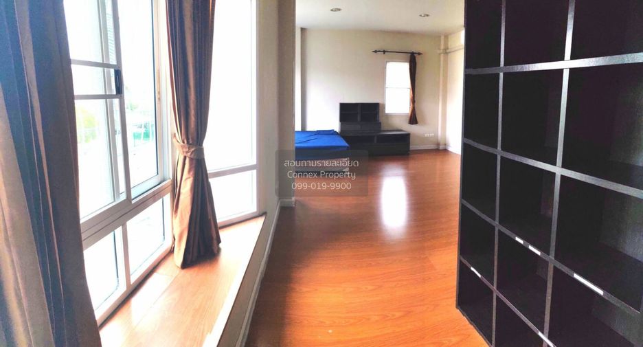 For rent 3 bedrooms house in Lat Krabang, Bangkok