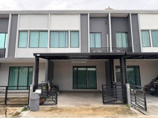 À louer 3 chambres maison de ville à Mueang Nonthaburi, Nonthaburi