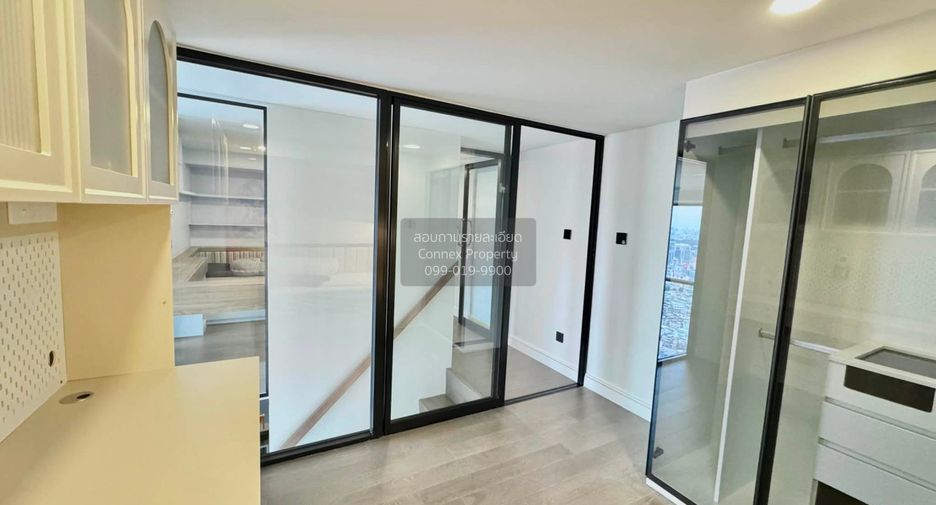 For rent 3 bedrooms condo in Bang Rak, Bangkok