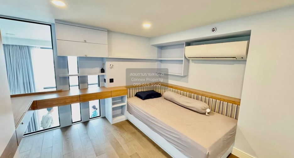 For rent 3 bedrooms condo in Bang Rak, Bangkok