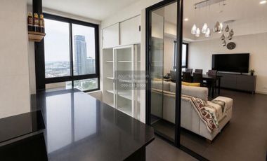 For rent 3 bedrooms condo in Chatuchak, Bangkok