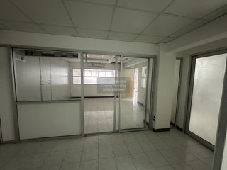 Oficina en alquiler de 1 habitaciones en Mueang Nonthaburi, Nonthaburi