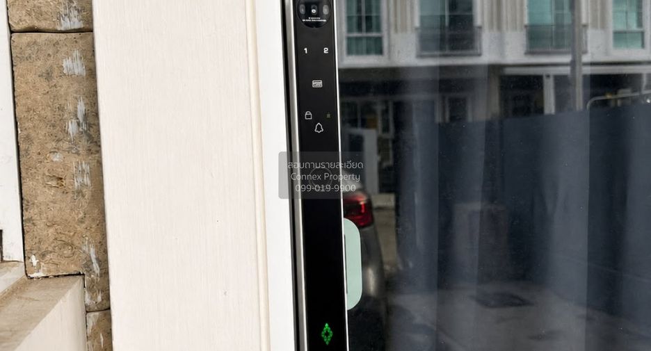 For rent 3 bedrooms townhouse in Prawet, Bangkok