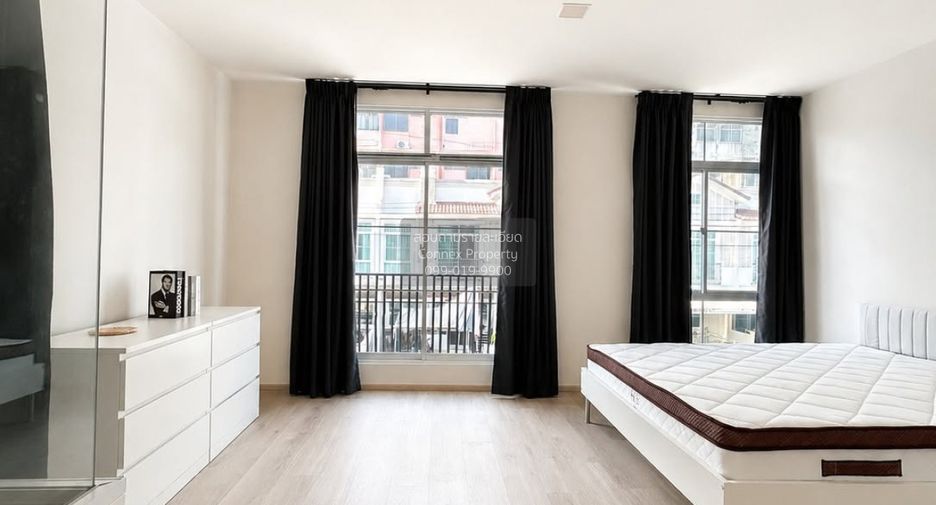 For rent 3 bedrooms townhouse in Prawet, Bangkok