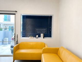 For rent 3 bedrooms townhouse in Prawet, Bangkok