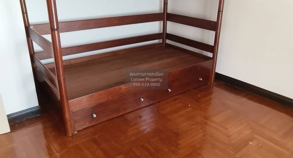 For rent 4 bedrooms house in Khan Na Yao, Bangkok