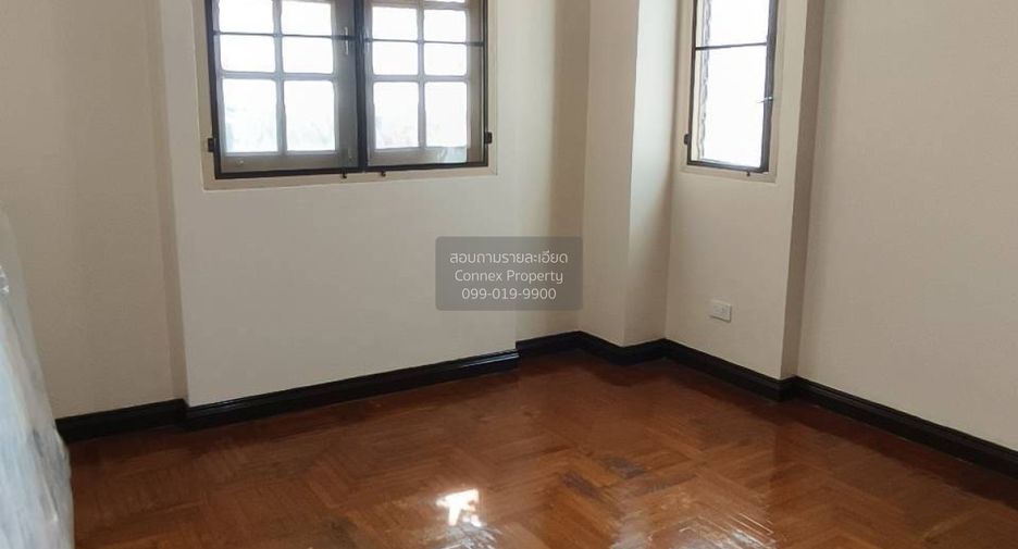 For rent 4 bedrooms house in Khan Na Yao, Bangkok