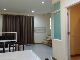 For rent 4 bedrooms townhouse in Prawet, Bangkok