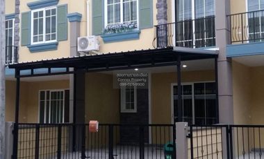 Reihenhaus zur Miete mit 4 Zimmer in Prawet, Bangkok