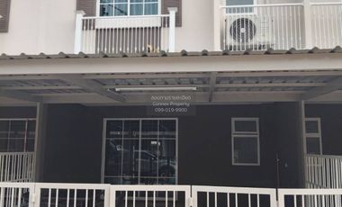 For rent 4 bedrooms townhouse in Huay Yai, Pattaya