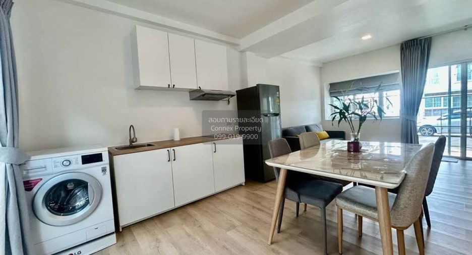 For rent 2 bedrooms townhouse in Prawet, Bangkok