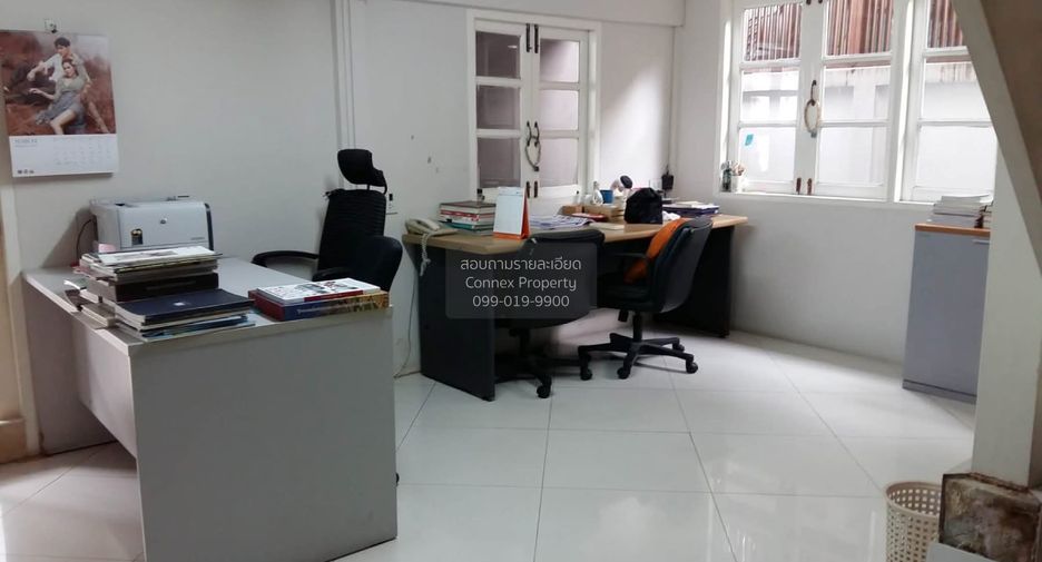 For rent 2 bedrooms townhouse in Chatuchak, Bangkok