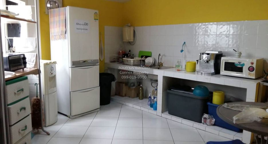 For rent 2 bedrooms townhouse in Chatuchak, Bangkok