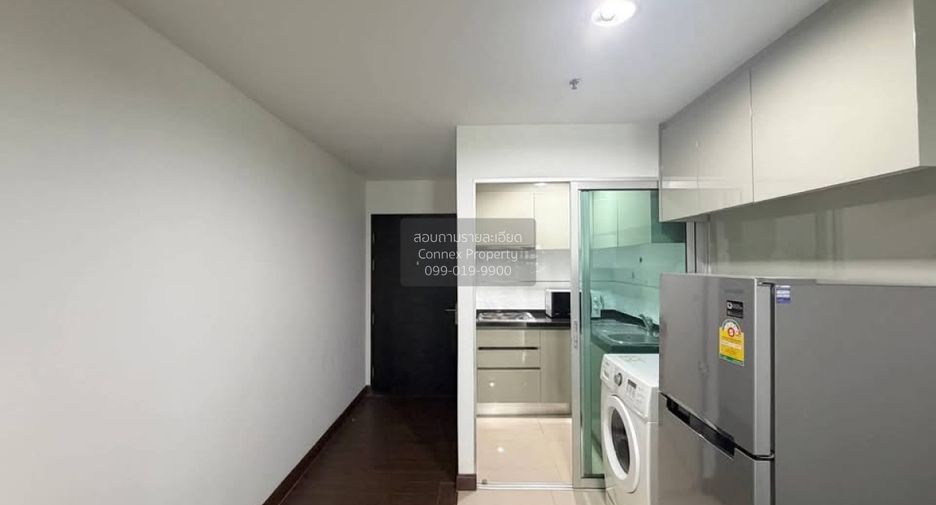 For rent 2 bedrooms condo in Huai Khwang, Bangkok