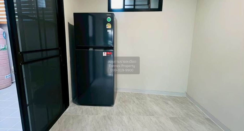 For rent 3 bedrooms townhouse in Sai Mai, Bangkok