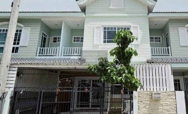 For rent 3 bedrooms townhouse in Huay Yai, Pattaya