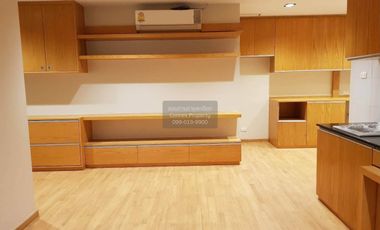 For rent 3 bedrooms condo in Bang Rak, Bangkok