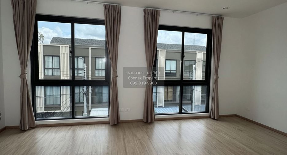 For rent 3 bedrooms townhouse in Prawet, Bangkok