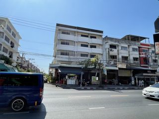 For rent 3 bedrooms retail Space in Sai Mai, Bangkok