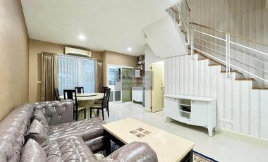 For rent 3 ベッドルーム townhouse in Bang Kapi, Bangkok