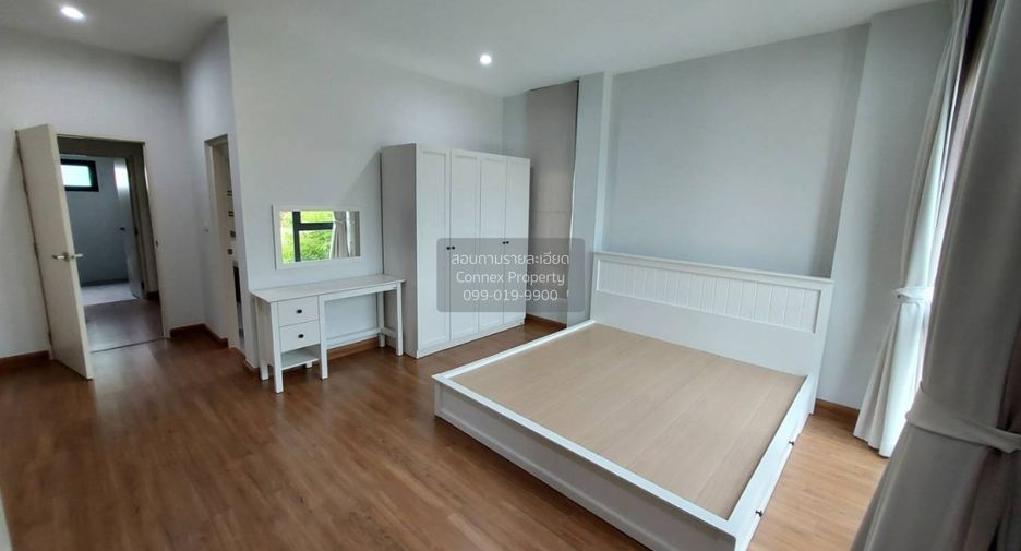 For rent 4 ベッドルーム townhouse in Bang Kapi, Bangkok