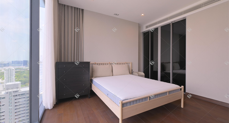 For rent 3 bedrooms condo in Khlong Toei, Bangkok
