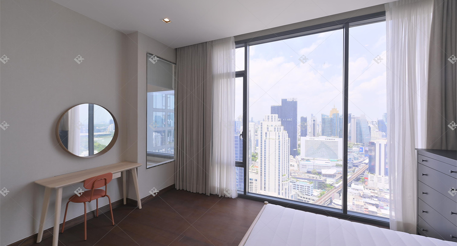 For rent 3 bedrooms condo in Khlong Toei, Bangkok