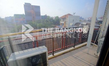 Condo en venta de 2 habitaciones en Huai Khwang, Bangkok